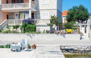 Awesome Apartment In Lumbarda With Wifi