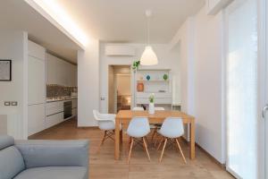 Xenia Milano - 2 room apt in Viale Romagna 22