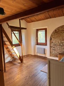 The Bookhouse Home Bb