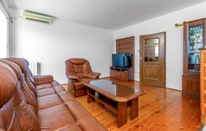 Lovely Apartment In Crikvenica