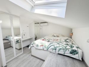 2 plus 1 Bedroom Apartment Golf Course