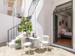 Mykonian Living The Little Venice Suites & Residence