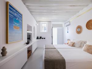Mykonian Living The Little Venice Suites & Residence
