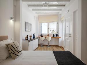 Mykonian Living The Little Venice Suites & Residence