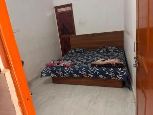 Radha Rani guest house