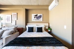 BHaus Bela Vista VN Ueno - Vista Incrível 14o andar - Academia - Lavanderia - Coworking - Mini Mercado - Estacionamento pago no prédio - U0