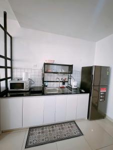 StayX Sunrise Suites