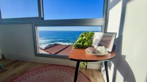 Homely studio with natural pools & sweeping views