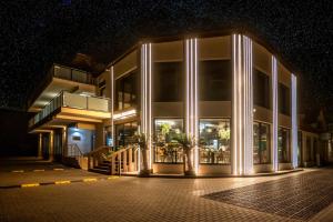 Olivina Park Spa - domki z dostępem do krytego basenu, saun, wyżywienia i atrakcji dla dzieci