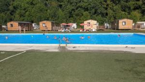 Camping 3 étoiles - Piscine - ccbgbi0