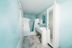 Almond Deluxe Suite