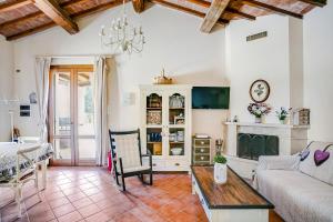 Villa in Amelia · pool & wood sauna