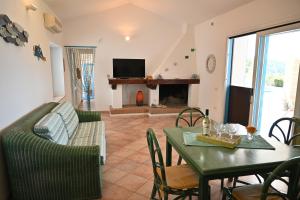 Villa con piscina a Perda Longa, 2 camere da letto e 2 bagni img16