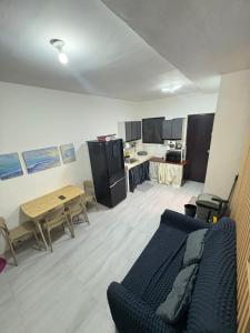 Pet-Friendly 1BR Townhouse w Fast Wi-Fi
