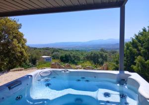 Jacuzzi e Panoramic View Sa Domitta Olbia img27