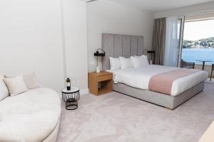 Hotel M