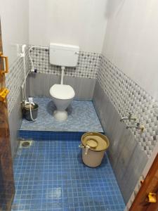 Mohnish Sai Home Stay - 3 Bed Rooms Flat, Giripradakshina Starting Point location, Budget Friendly Price