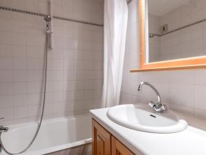 Studio sud, proche pistes commerces, animaux admis, garage - FR-1-304-81