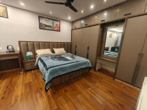 Luxury Mountain View Cozy Retreat W Living Space