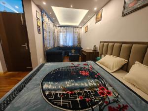 Luxury Mountain View Cozy Retreat W Living Space