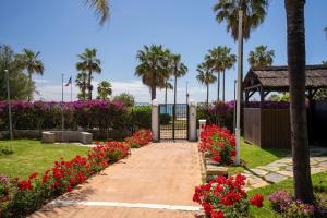MARBELLA BANUS SUITES - Banús Playa Rocío - Premium 2BR - 2BA - Direct Beach Access - Stunning Sea & Garden Views - Outdoor Terrace - Super Bright - Pool - 3 Min Walk to Puerto Banús