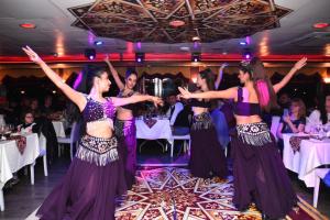 BOSPHOROUS DİNNER CRUISe