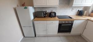 1 Bedroom Apartment Ponders End