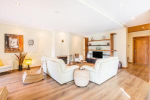 Furadouro Holiday Villa, Pool, Tennis and Garden