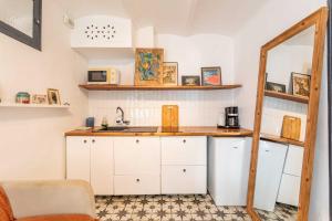 Charming 1BDR 2P flat with a garden