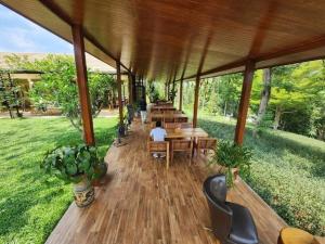 ไร่ทวีกาญจน์ Taweekarn Farm