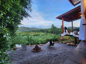 ไร่ทวีกาญจน์ Taweekarn Farm
