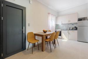Kaminaki Seaview Apartments