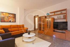 Sagrada Familia Urban Apartment