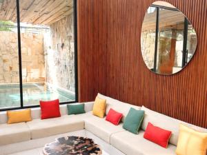 Villa KHAYU Seminyak - 2BR with Pool Walk to Beach
