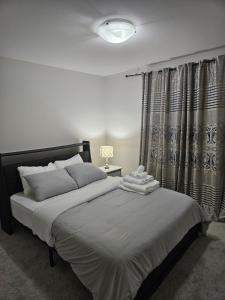 Luxury 4 BDRM Niagara Escape with Free Falls -Off