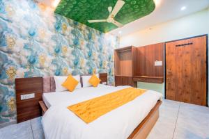 Hotel Neel Kamal-Near KhatuShyamJi Temple