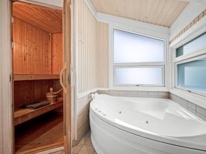 Holiday Home Edvard - 300m from the sea by Interhome
