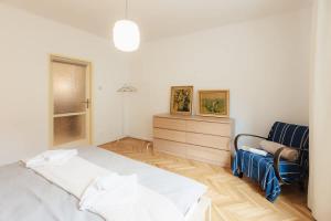 BNB Blumental Apartment with Balcony