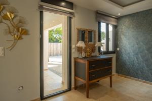 Maison Alba Elegant Home with pool