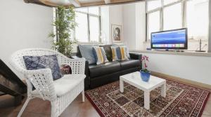 Captivating Loft in Prime Location near Colosseum