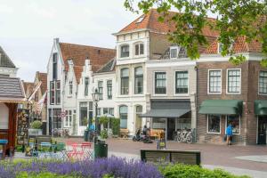Job Baster Kraanplein - De Goudvis