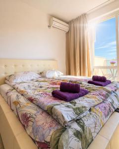Elegant Romantic Bright Studio Near Harmani Beach by SeaRent