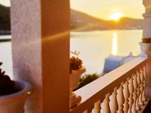 Apartment mit Balkon in der zweiten Etage by Interhome