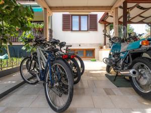 Apartment Funtana Apartments AP 5- nur 500 Meter zum Zentrum by Interhome