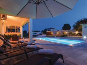 Holiday Home mit Privatpool für 6 Personen ca- 100 m² in by Interhome