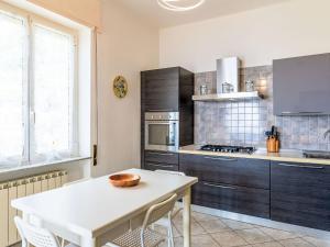Apartment Vista Mare by Interhome