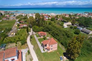 Villa Escapes By The Beach
