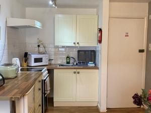 Apartment 9