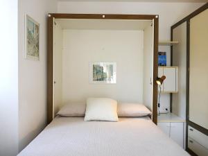 Studio Palazzo Landfogti Studio by Interhome
