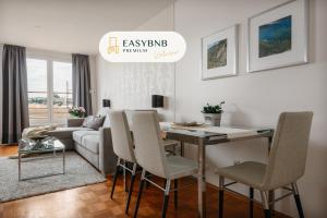 ROY 2BR Apt with Prague Castle View, Parking & AC by EasyBNB Premium